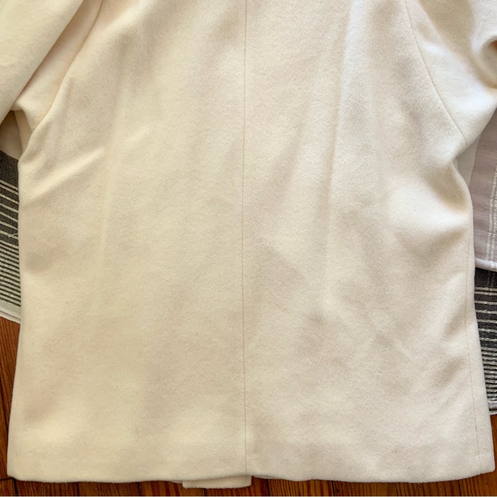 Vintage 70’s Elegant Cream Wool Winter Coat - Picture 14 of 16
